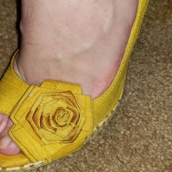 Shoes - Picture 2 of 2